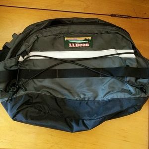 Gently used. Hunters waist/ camera fanny pack